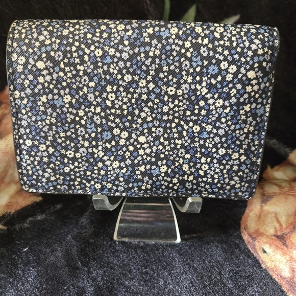 Michael Kors EUC Bifold Snap Floral Print Leather Wallet - Picture 3 of 9